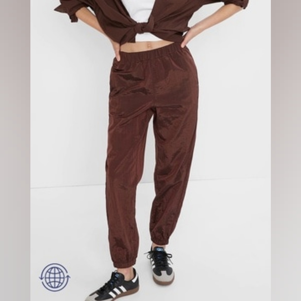 NWT Gap High Rise Nylon Windbreaker Brown Jogger Pants Medium‎